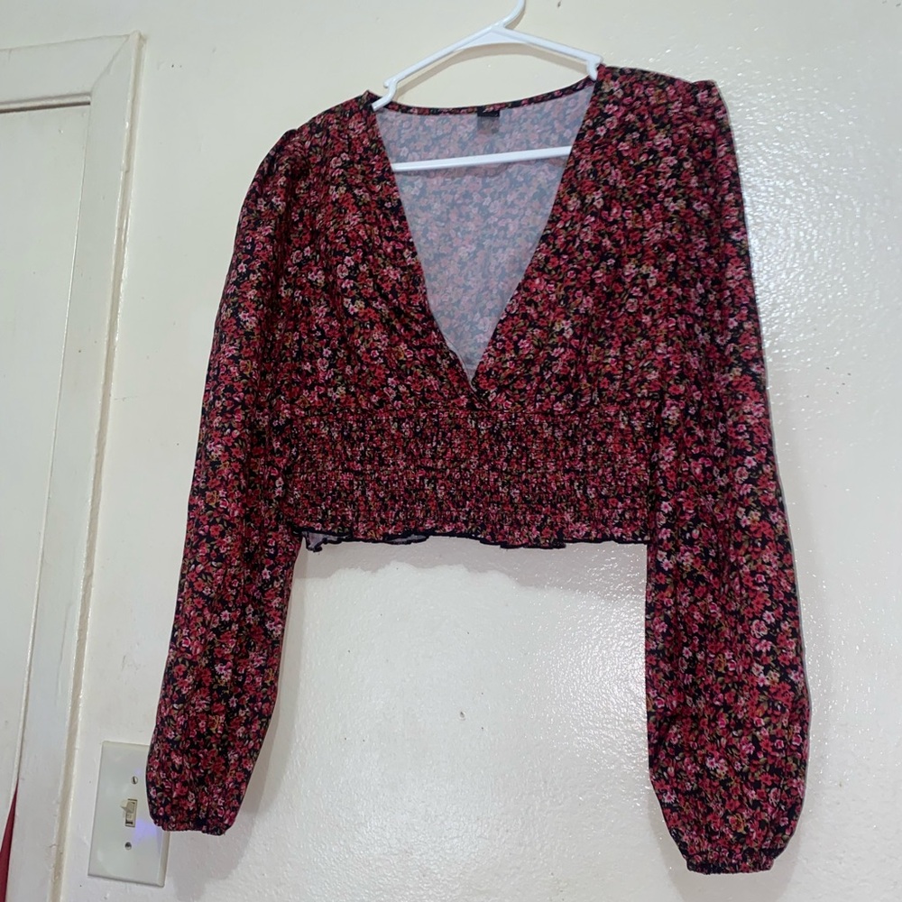Crop floral detail long sleeve blouse